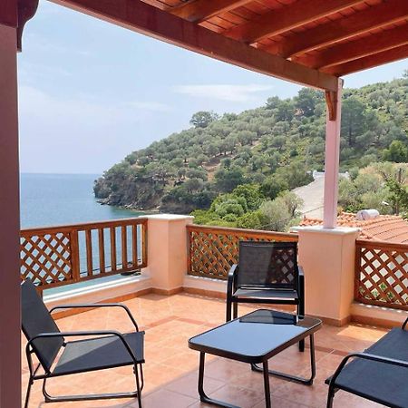 Nereides Seaside Apartments Marathokampos Bagian luar foto