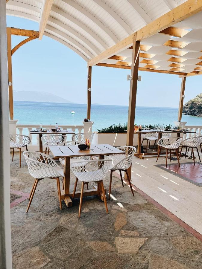 Nereides Seaside Apartments Marathokampos Bagian luar foto