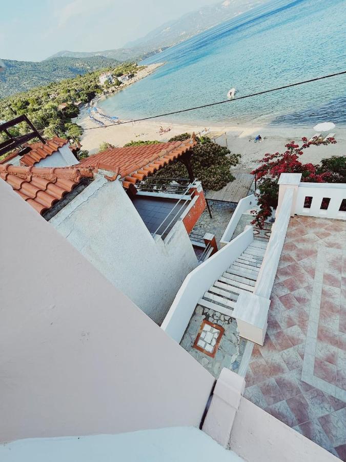 Nereides Seaside Apartments Marathokampos Bagian luar foto