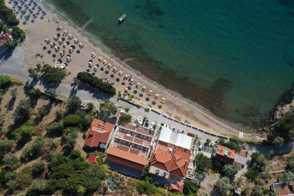 Nereides Seaside Apartments Marathokampos Bagian luar foto