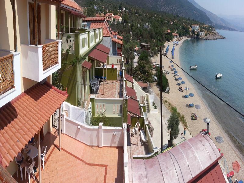 Nereides Seaside Apartments Marathokampos Bagian luar foto