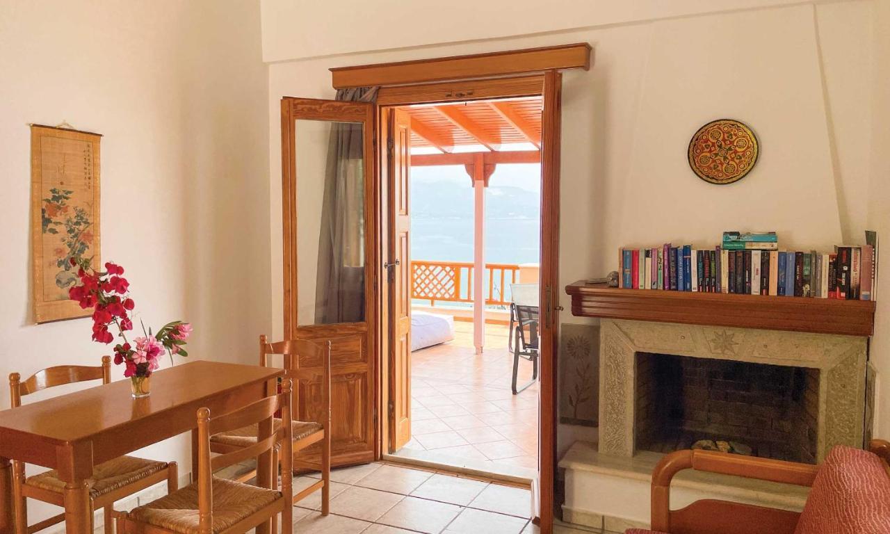 Nereides Seaside Apartments Marathokampos Bagian luar foto