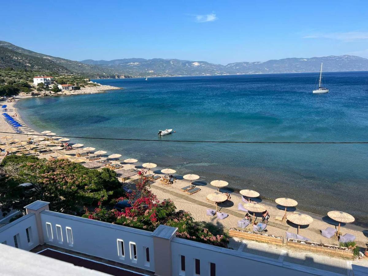 Nereides Seaside Apartments Marathokampos Bagian luar foto