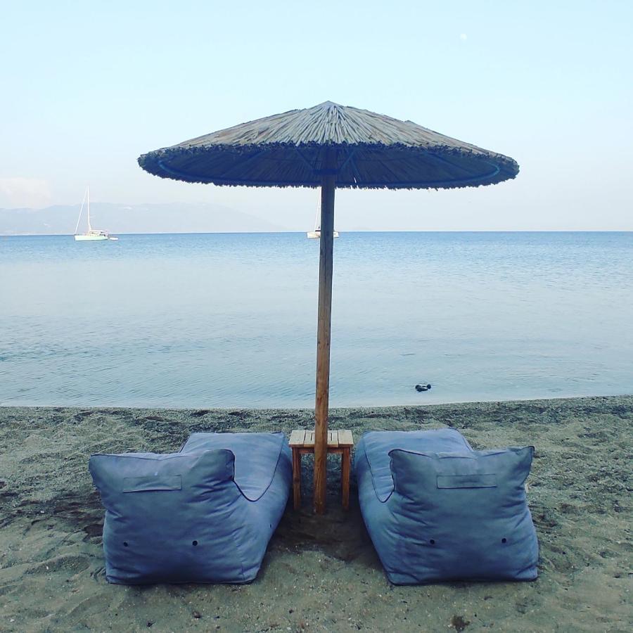Nereides Seaside Apartments Marathokampos Bagian luar foto