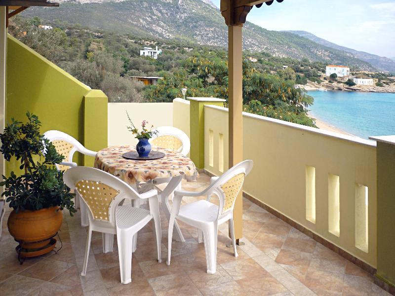 Nereides Seaside Apartments Marathokampos Bagian luar foto