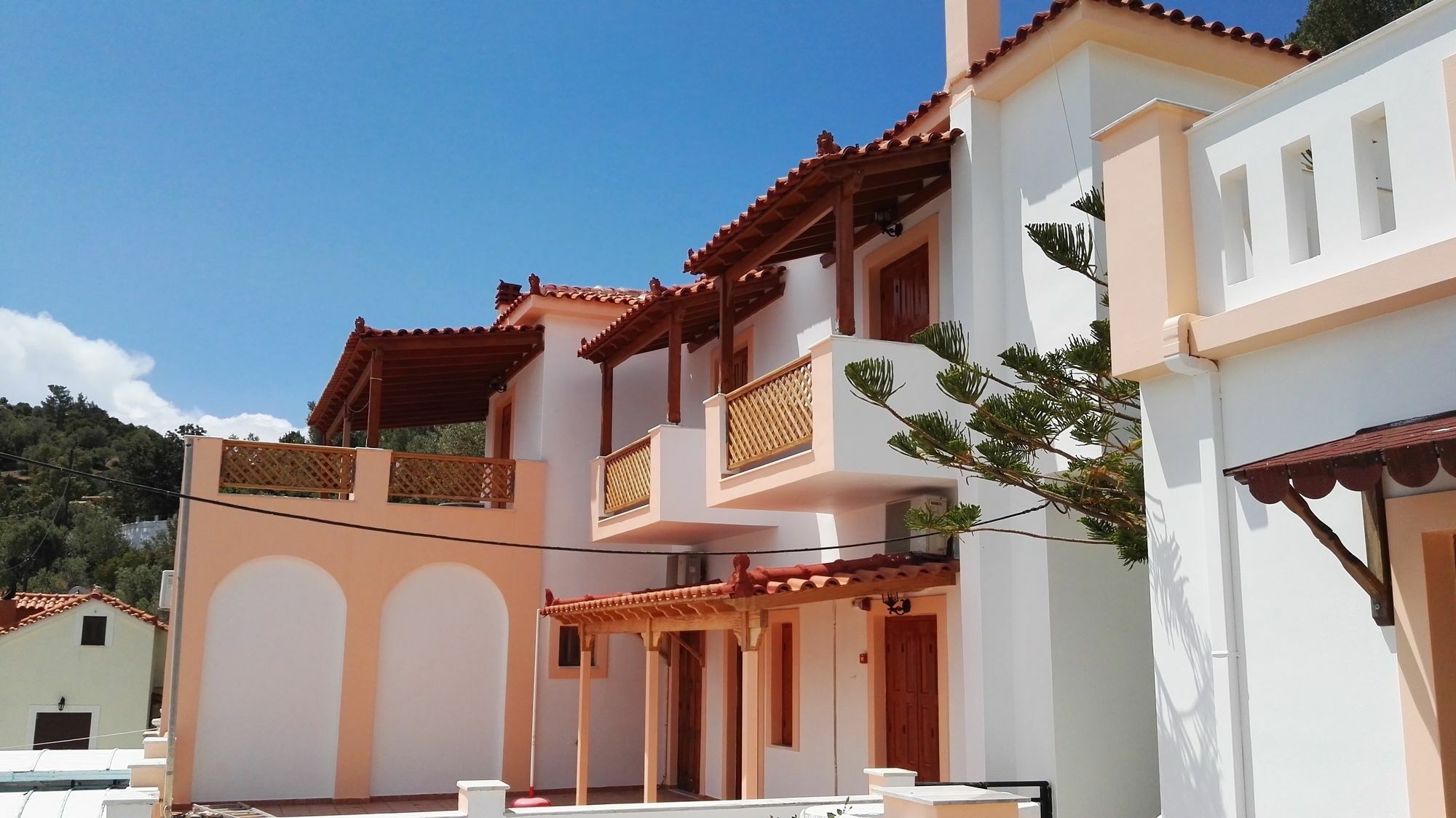 Nereides Seaside Apartments Marathokampos Bagian luar foto